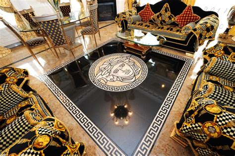 versace deko wohnen tisch frau|Versace Home .